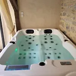 Lieu Unique Coeur De Avec Terrasse Et Jacuzzi Lägenhet Cahors