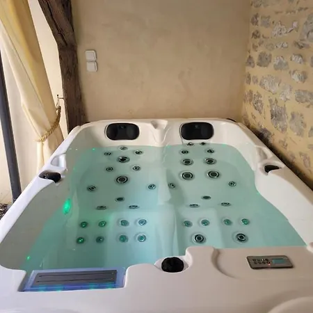 Lieu Unique Coeur De Avec Terrasse Et Jacuzzi Daire Cahors