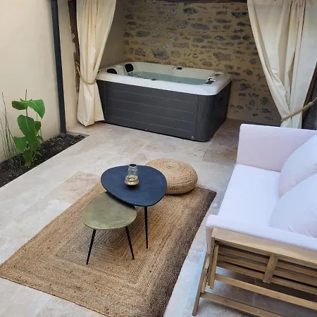 Lieu Unique Coeur De Avec Terrasse Et Jacuzzi * カオール