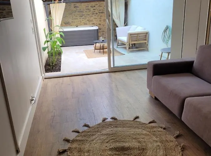 아파트 Lieu Unique Coeur De Avec Terrasse Et Jacuzzi