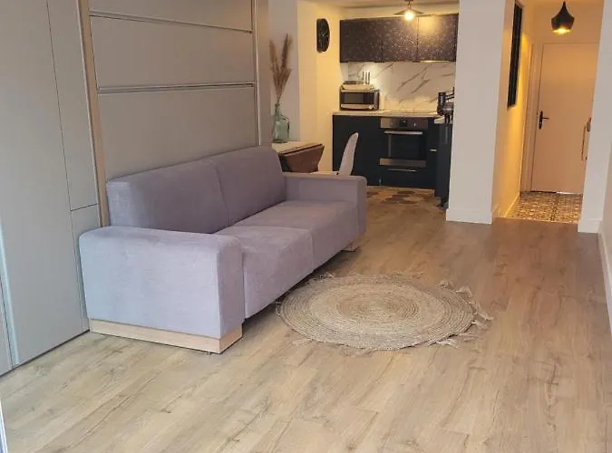 Lieu Unique Coeur De Avec Terrasse Et Jacuzzi 카오르